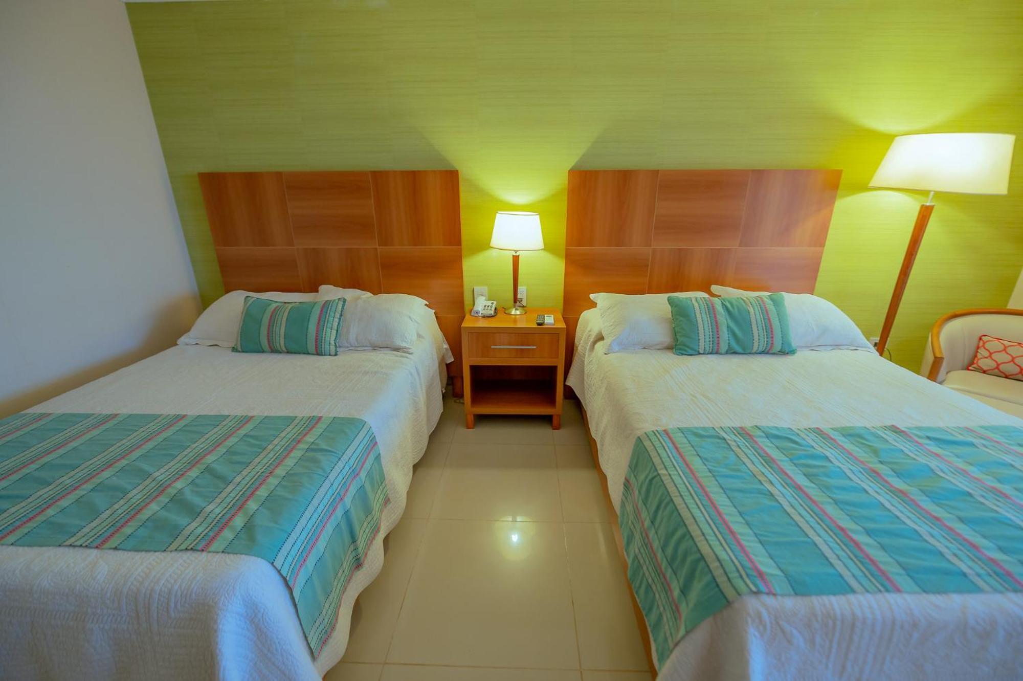 Condado Casino 4* Paso de la Patria